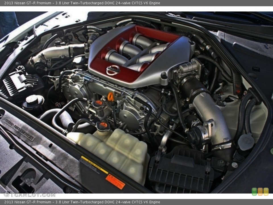3.8 Liter Twin-Turbocharged DOHC 24-valve CVTCS V6 Engine for the 2013 Nissan GT-R #76754920