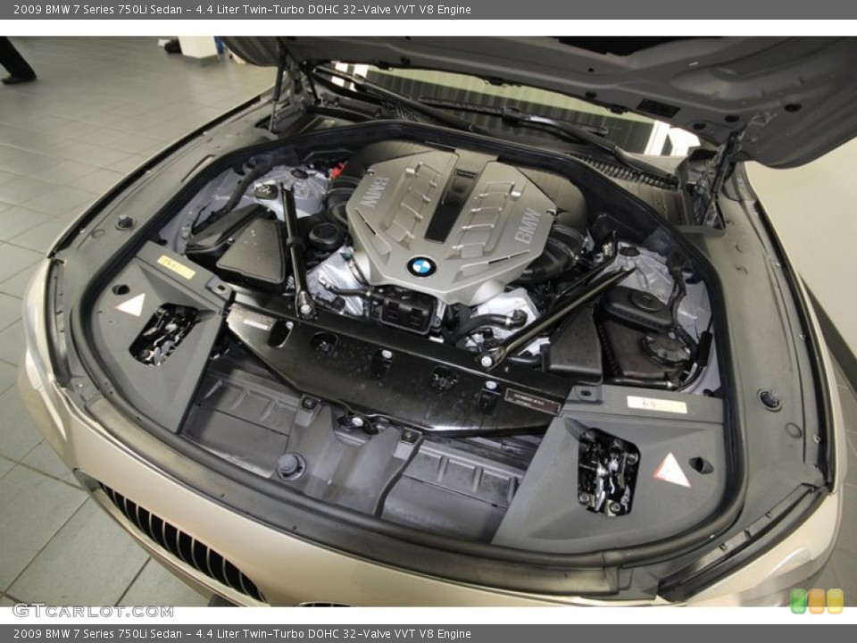 4.4 Liter Twin-Turbo DOHC 32-Valve VVT V8 Engine for the 2009 BMW 7 Series #77018958