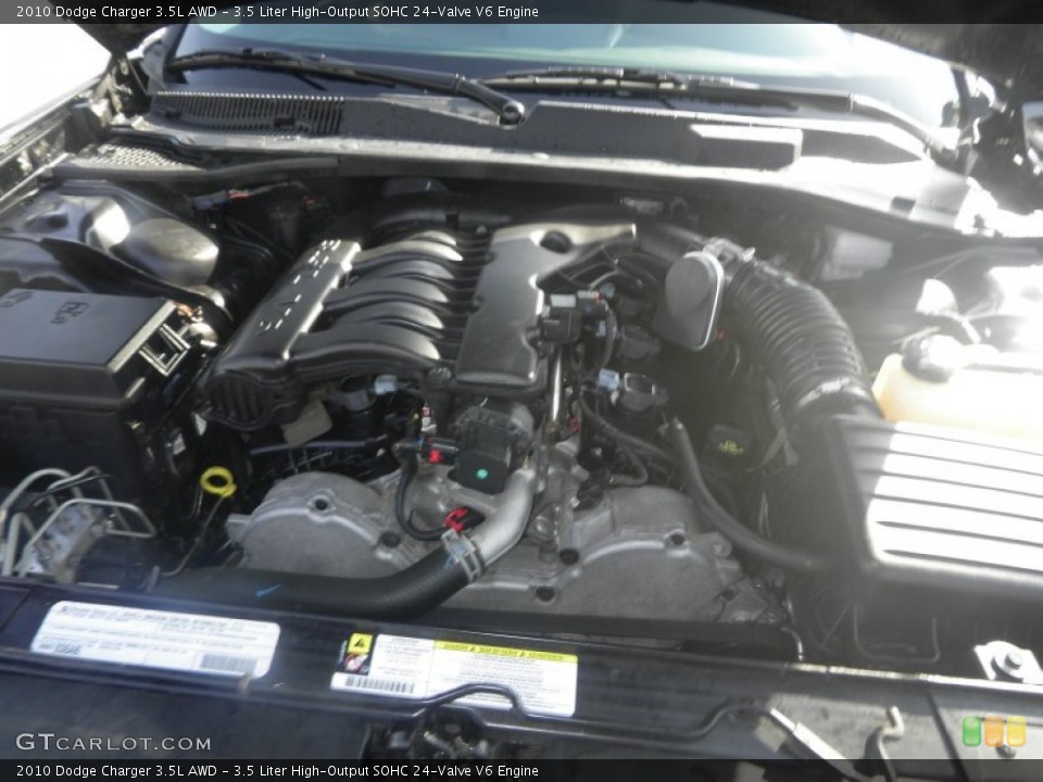 3.5 Liter High-Output SOHC 24-Valve V6 2010 Dodge Charger Engine