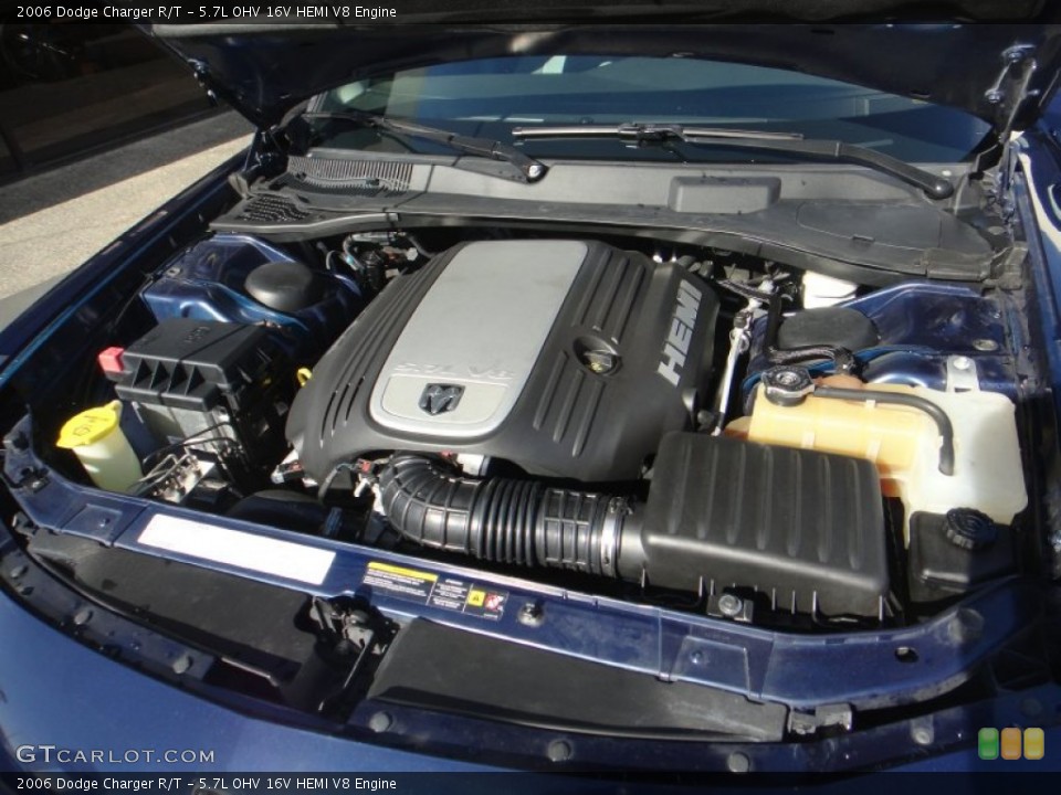 5.7L OHV 16V HEMI V8 2006 Dodge Charger Engine