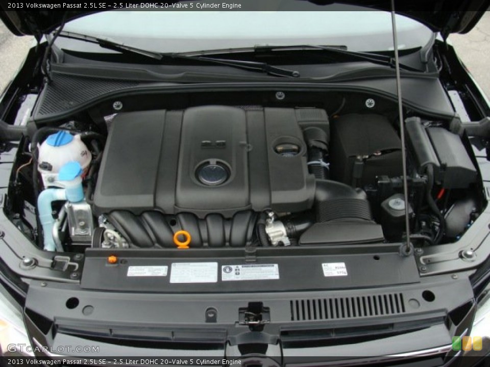 2.5 Liter DOHC 20-Valve 5 Cylinder Engine for the 2013 Volkswagen Passat #77427720