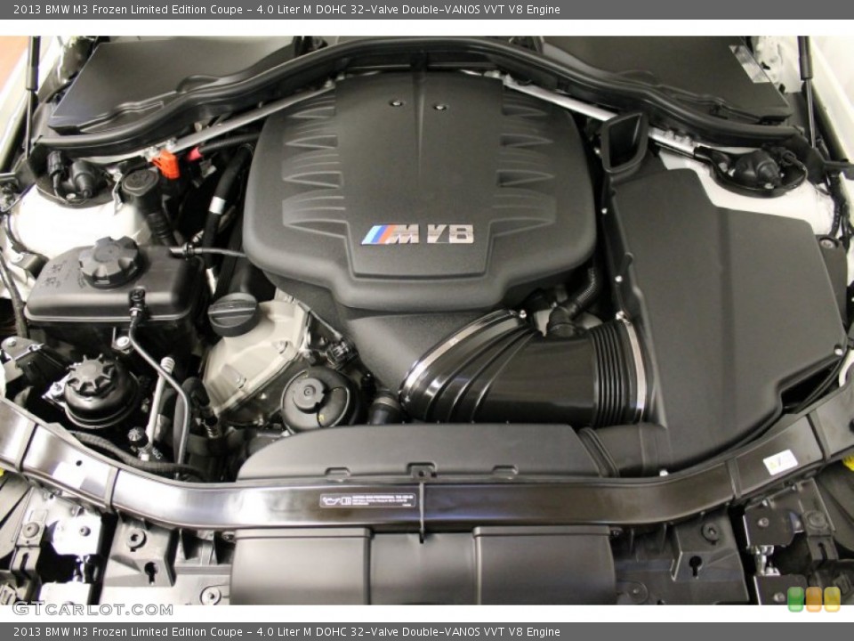 4.0 Liter M DOHC 32-Valve Double-VANOS VVT V8 Engine for the 2013 BMW M3 #77585427