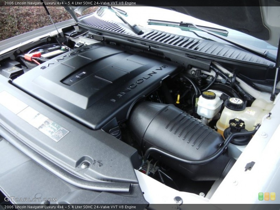5.4 Liter SOHC 24-Valve VVT V8 Engine for the 2006 Lincoln Navigator #77641345