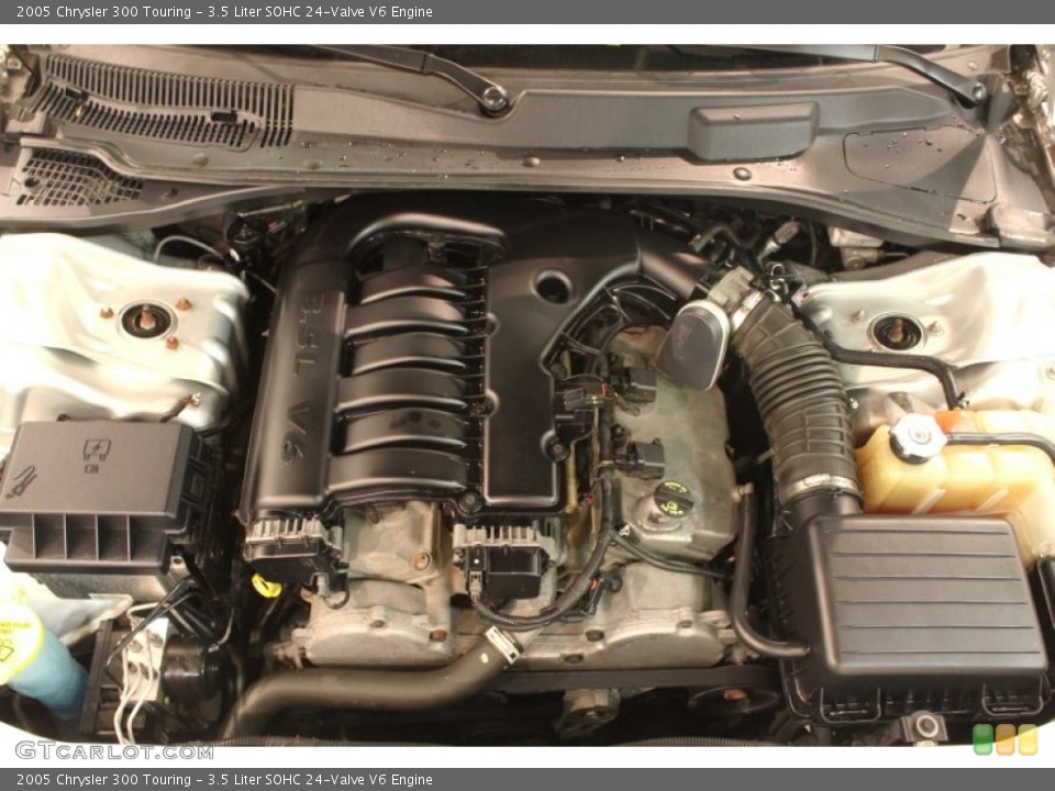3.5 Liter SOHC 24-Valve V6 Engine for the 2005 Chrysler 300 #78314305