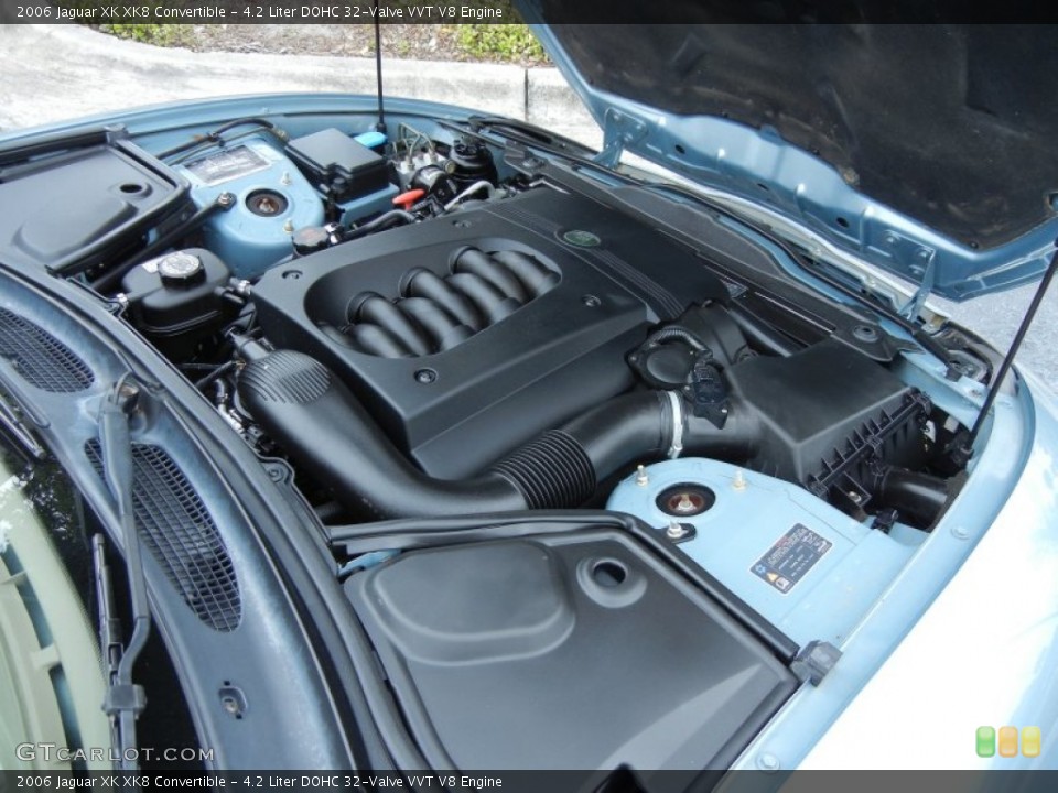 4.2 Liter DOHC 32-Valve VVT V8 2006 Jaguar XK Engine