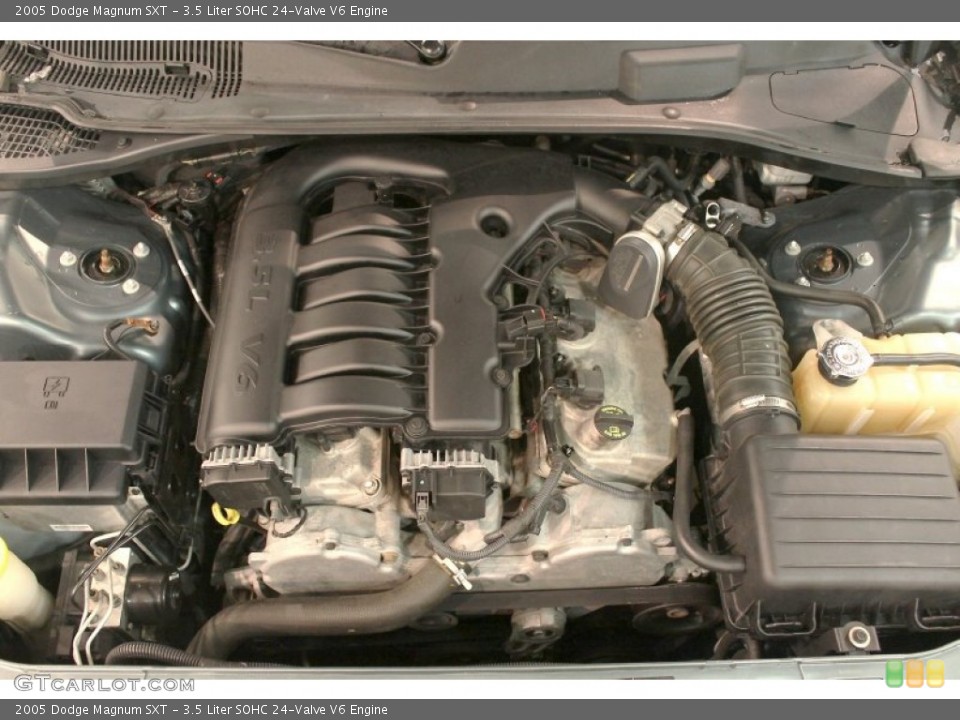 3.5 Liter SOHC 24-Valve V6 Engine for the 2005 Dodge Magnum #78681808