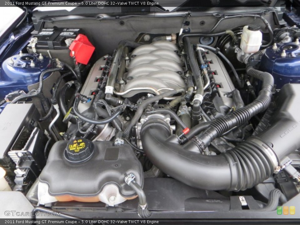 5.0 Liter DOHC 32-Valve TiVCT V8 Engine for the 2011 Ford Mustang #79599247