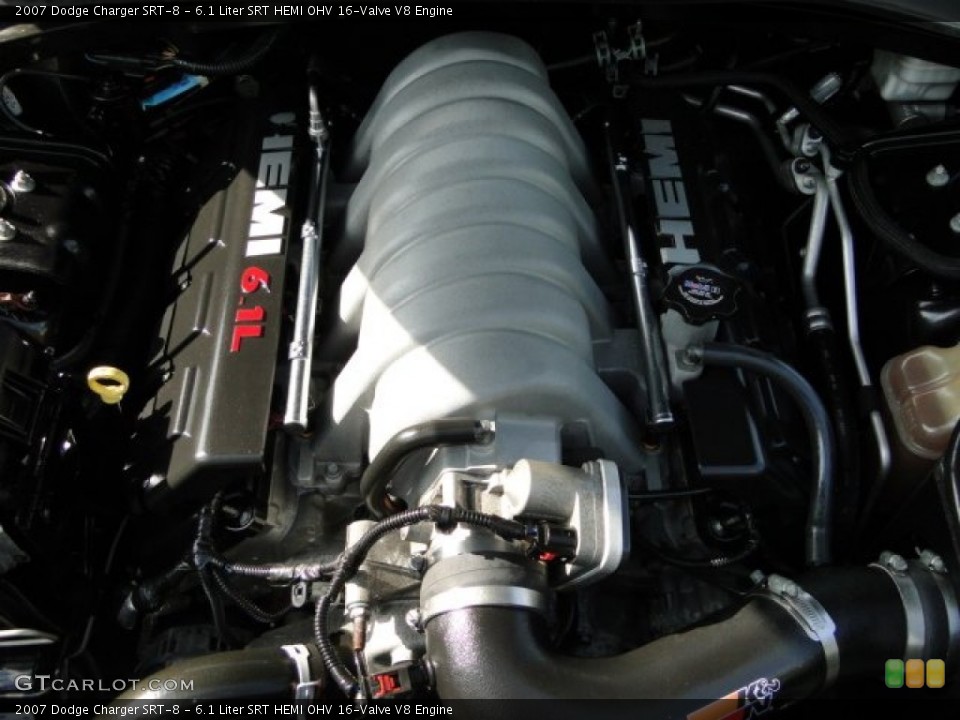6.1 Liter SRT HEMI OHV 16-Valve V8 2007 Dodge Charger Engine