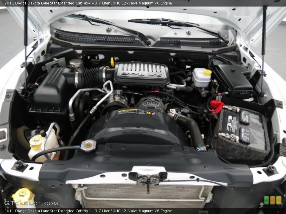 3.7 Liter SOHC 12-Valve Magnum V6 Engine for the 2011 Dodge Dakota #79749019