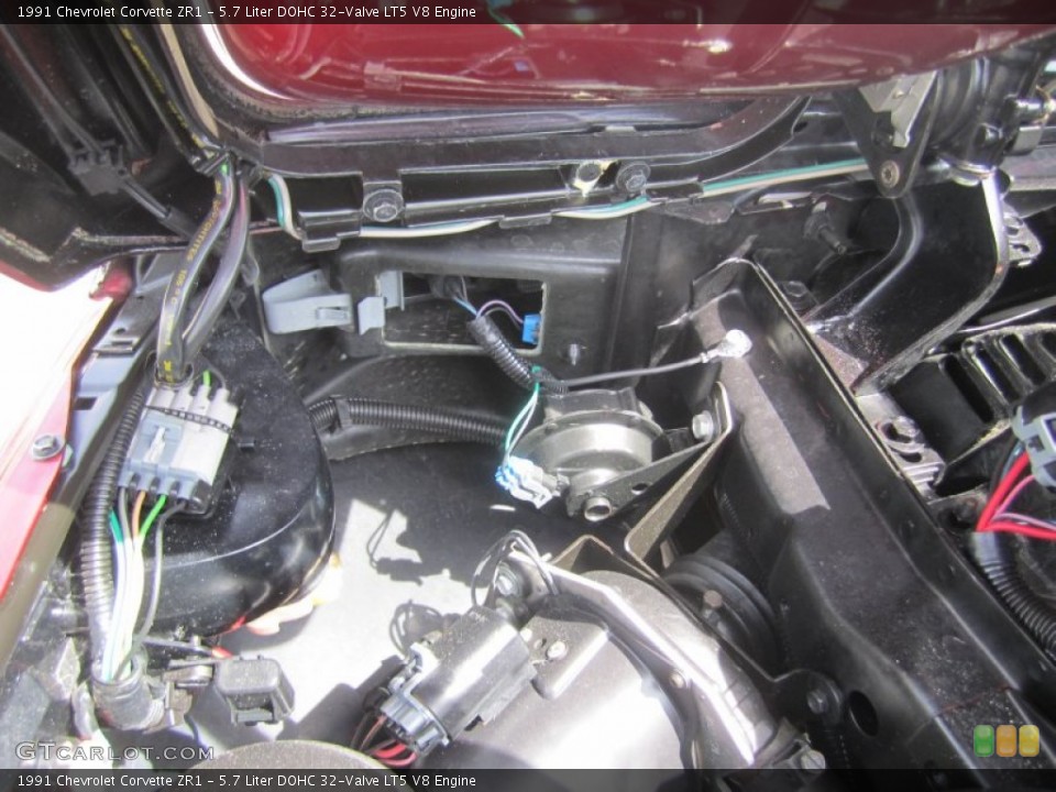 5.7 Liter DOHC 32-Valve LT5 V8 Engine for the 1991 Chevrolet Corvette #79760091
