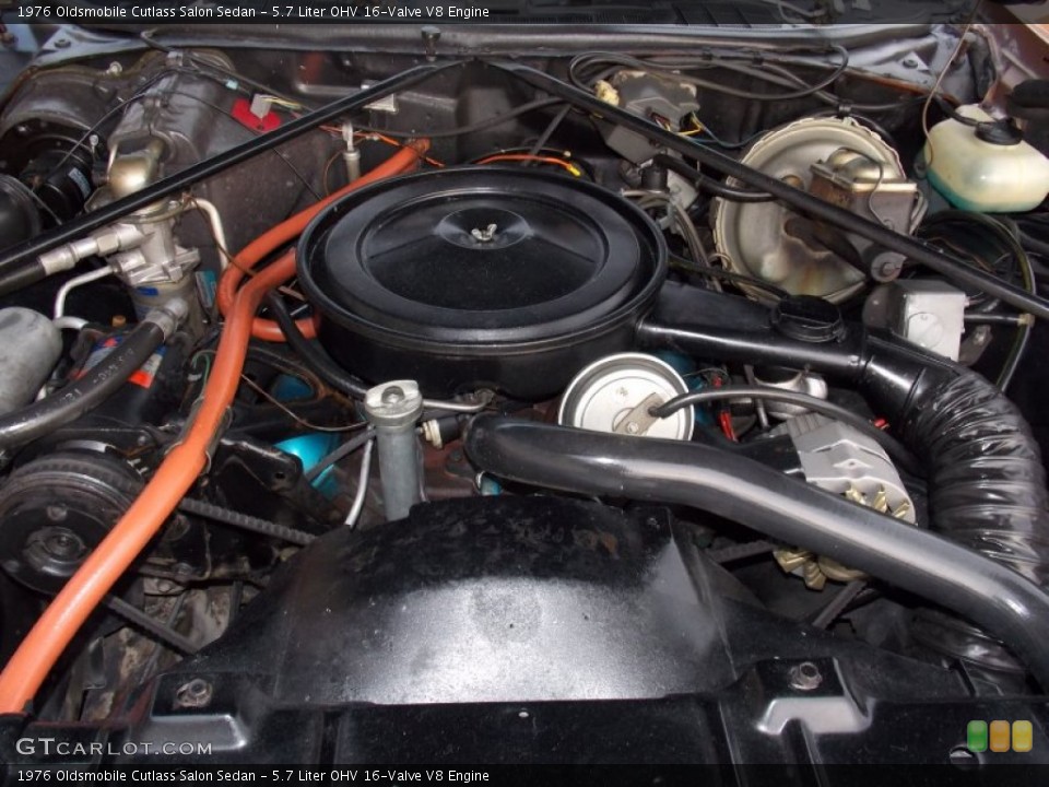 5.7 Liter OHV 16-Valve V8 1976 Oldsmobile Cutlass Engine