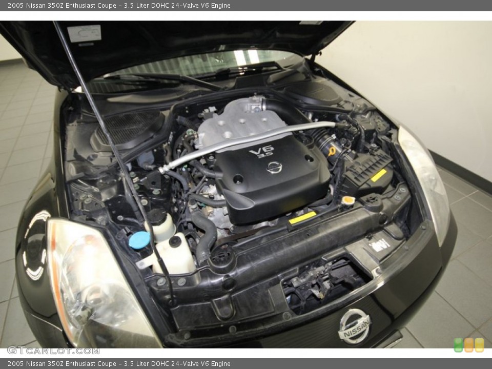 3.5 Liter DOHC 24-Valve V6 Engine for the 2005 Nissan 350Z #80537458