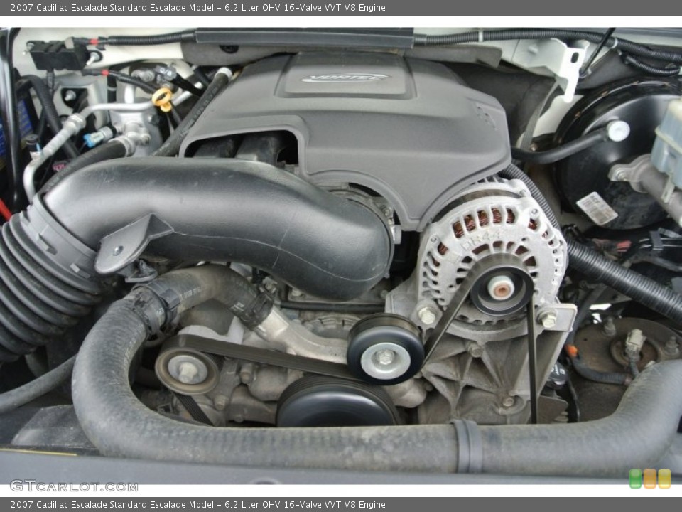 6.2 Liter OHV 16-Valve VVT V8 2007 Cadillac Escalade Engine
