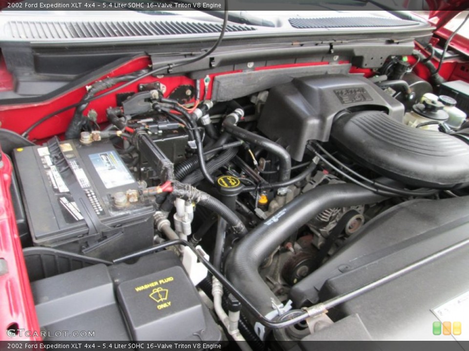 5.4 Liter SOHC 16-Valve Triton V8 Engine for the 2002 Ford Expedition #80856109