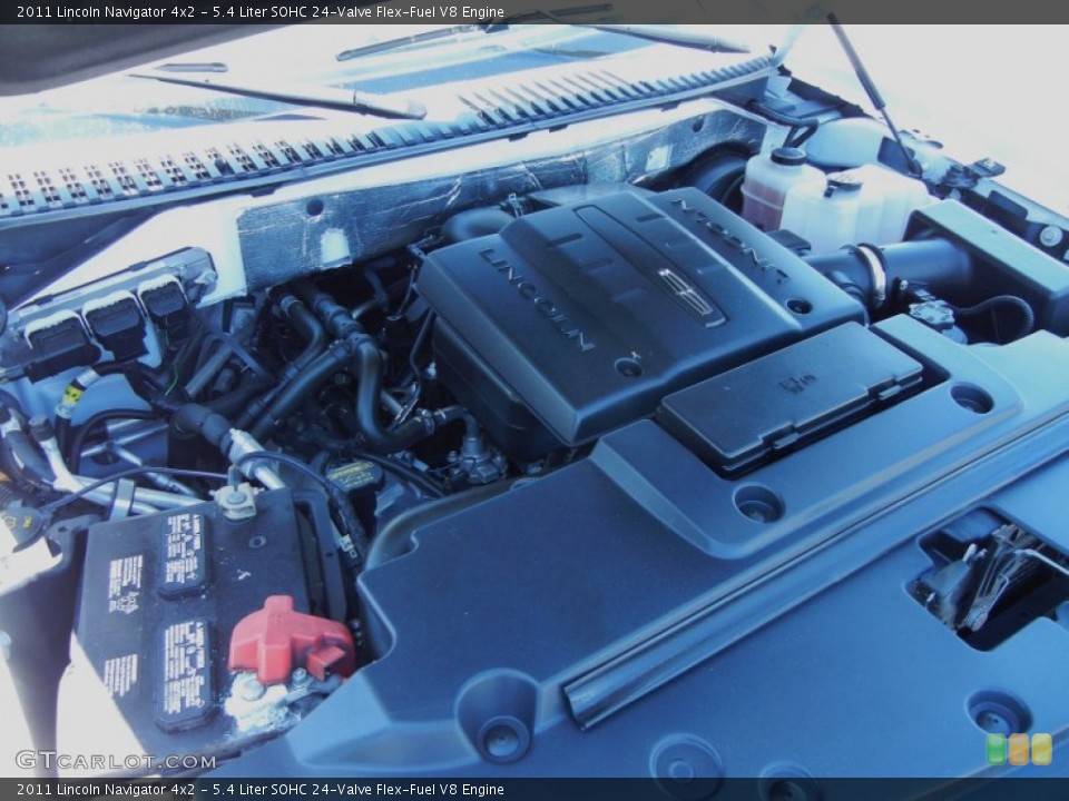 5.4 Liter SOHC 24-Valve Flex-Fuel V8 2011 Lincoln Navigator Engine