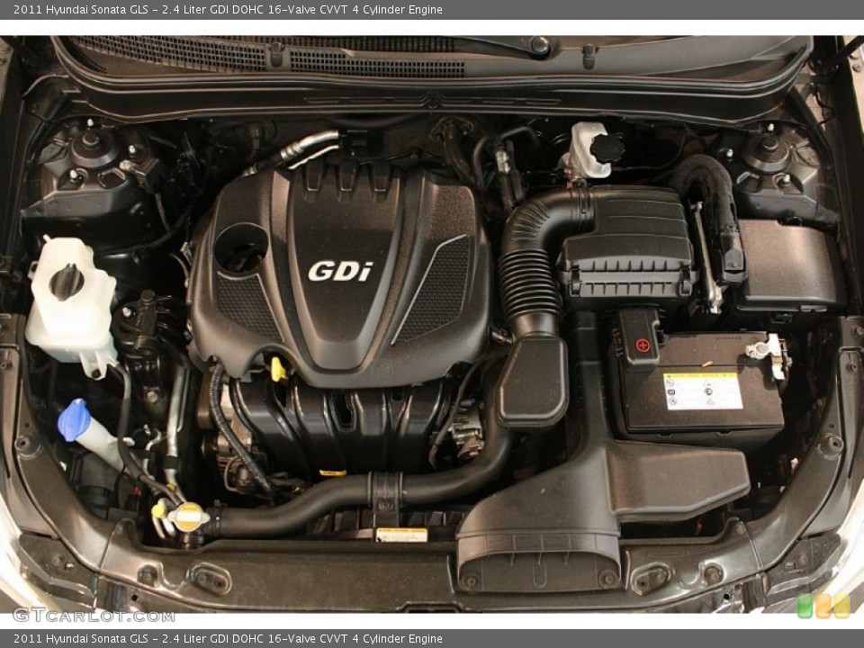 2.4 Liter GDI DOHC 16-Valve CVVT 4 Cylinder 2011 Hyundai Sonata Engine