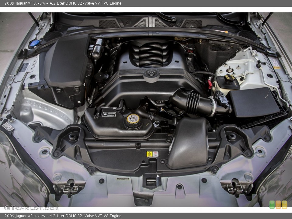 4.2 Liter DOHC 32-Valve VVT V8 2009 Jaguar XF Engine