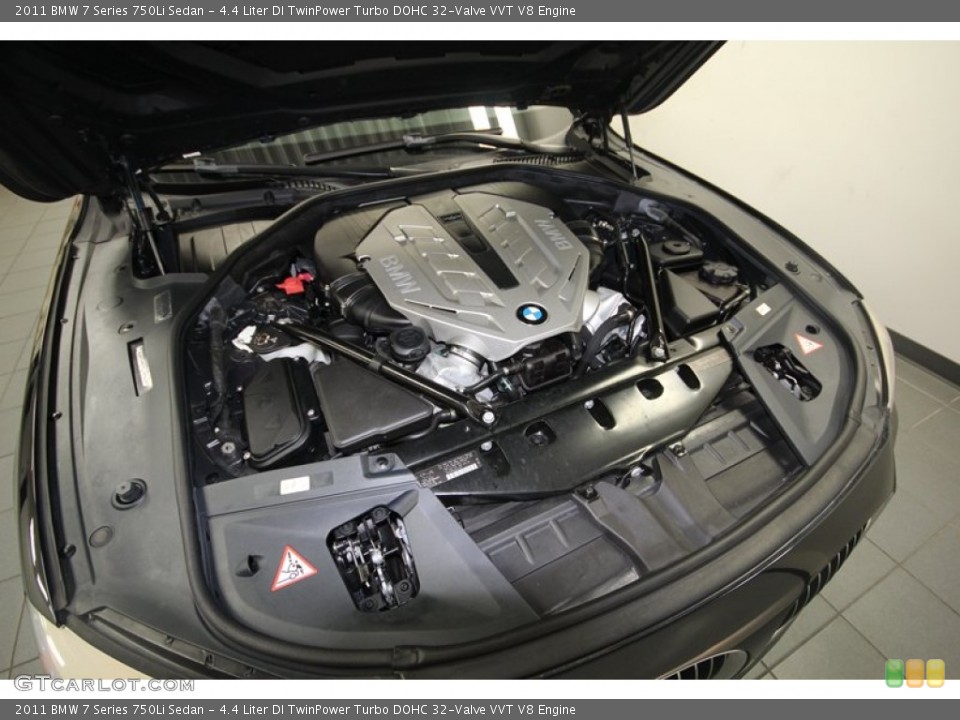 4.4 Liter DI TwinPower Turbo DOHC 32-Valve VVT V8 2011 BMW 7 Series Engine