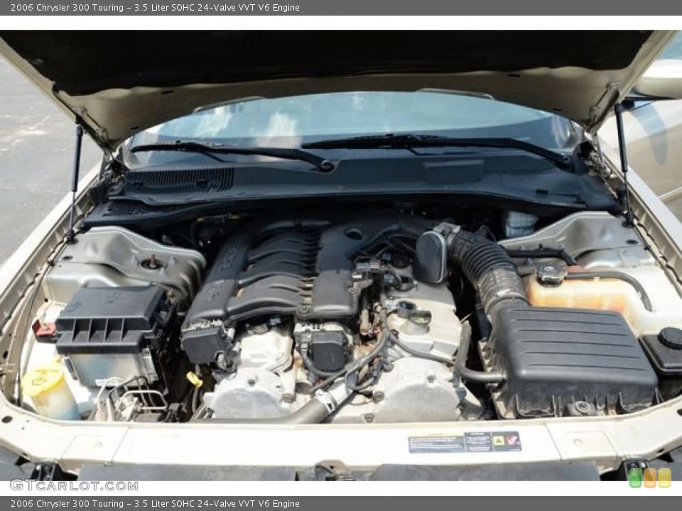 3.5 Liter SOHC 24-Valve VVT V6 Engine for the 2006 Chrysler 300 #81574395
