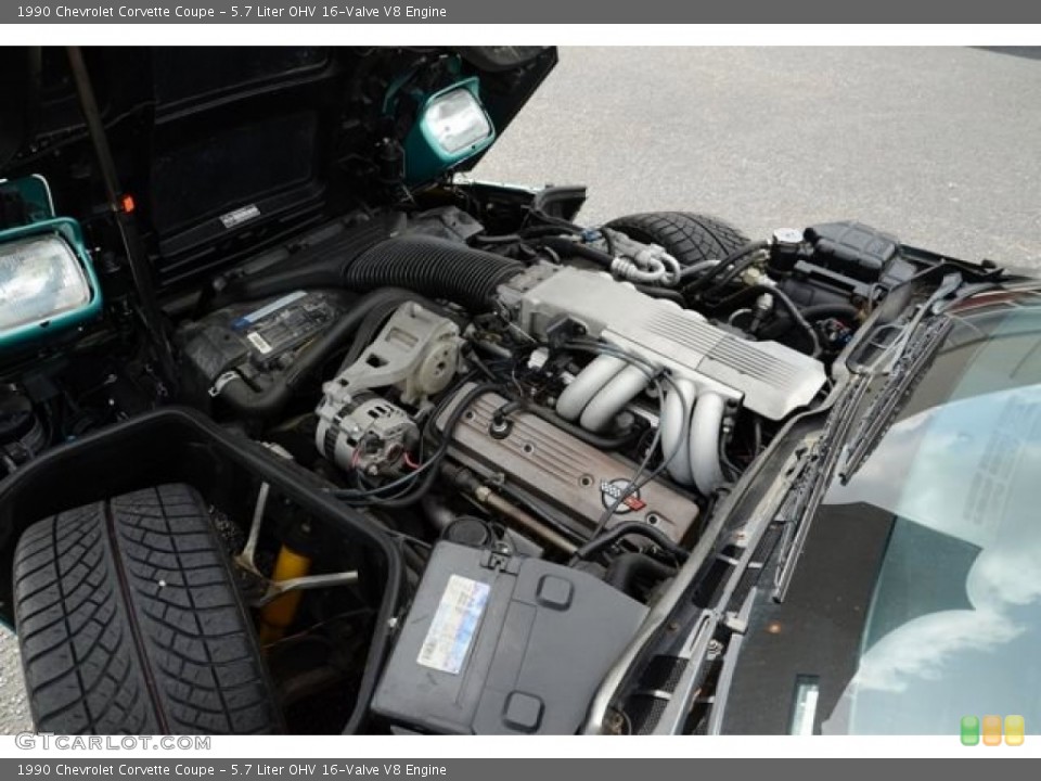 5.7 Liter OHV 16-Valve V8 Engine for the 1990 Chevrolet Corvette #82066541