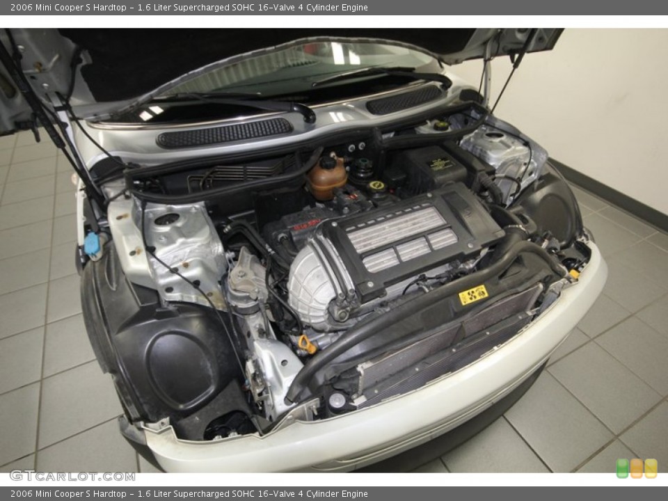 1.6 Liter Supercharged SOHC 16-Valve 4 Cylinder Engine for the 2006 Mini Cooper #82177020