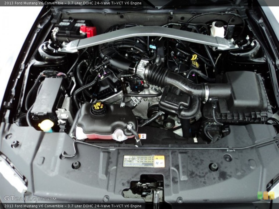 3.7 Liter DOHC 24-Valve Ti-VCT V6 2013 Ford Mustang Engine
