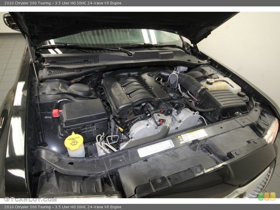 3.5 Liter HO SOHC 24-Valve V6 Engine for the 2010 Chrysler 300 #83289337