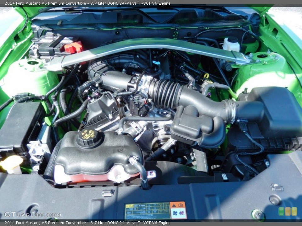 3.7 Liter DOHC 24-Valve Ti-VCT V6 Engine for the 2014 Ford Mustang #85155270
