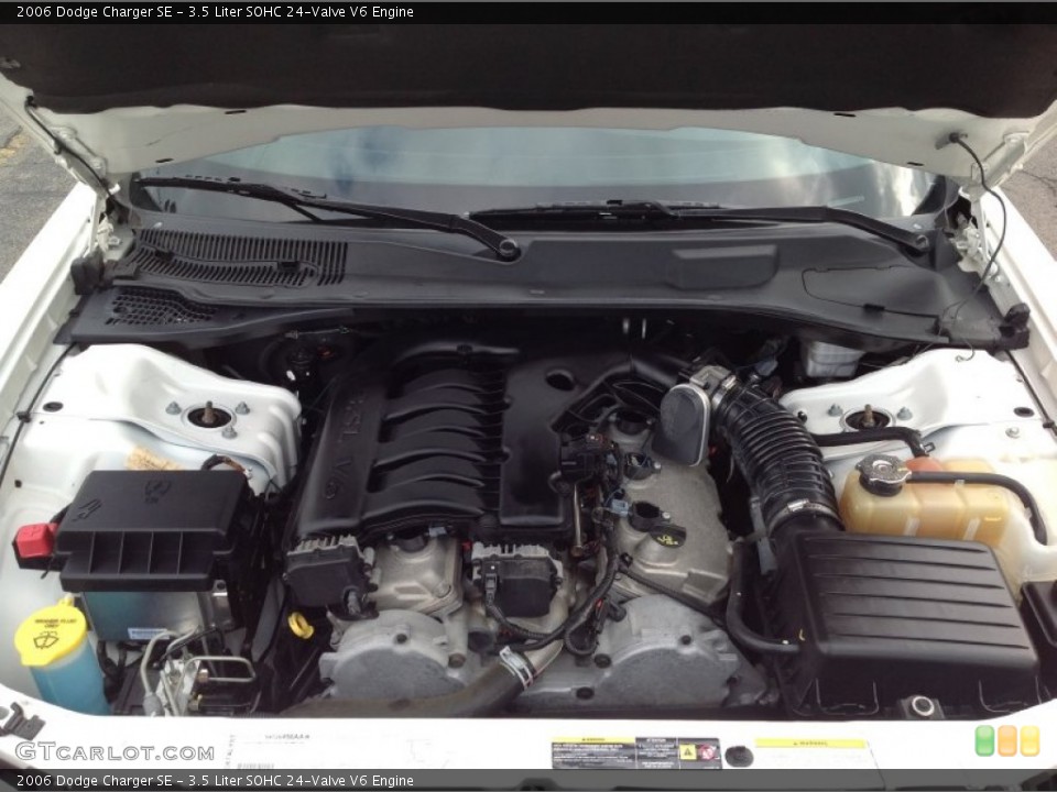 3.5 Liter SOHC 24-Valve V6 2006 Dodge Charger Engine