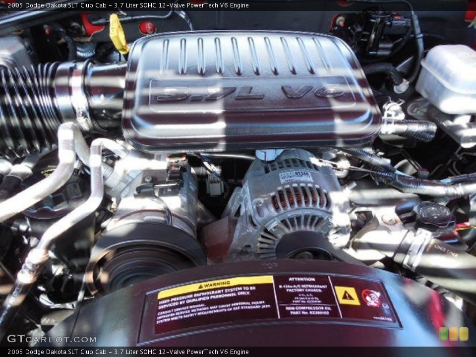 3.7 Liter SOHC 12-Valve PowerTech V6 2005 Dodge Dakota Engine