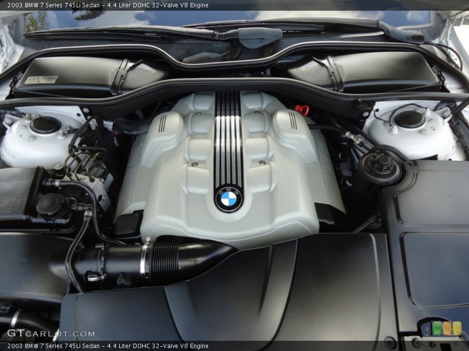 4.4 Liter DOHC 32-Valve V8 2003 BMW 7 Series Engine