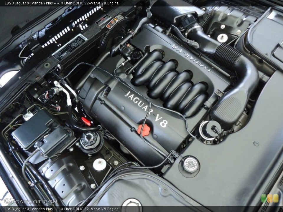 4.0 Liter DOHC 32-Valve V8 1998 Jaguar XJ Engine
