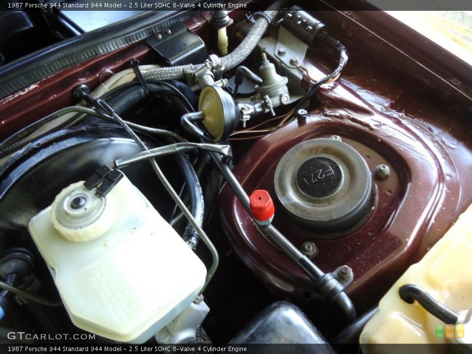 2.5 Liter SOHC 8-Valve 4 Cylinder Engine for the 1987 Porsche 944 #88630333