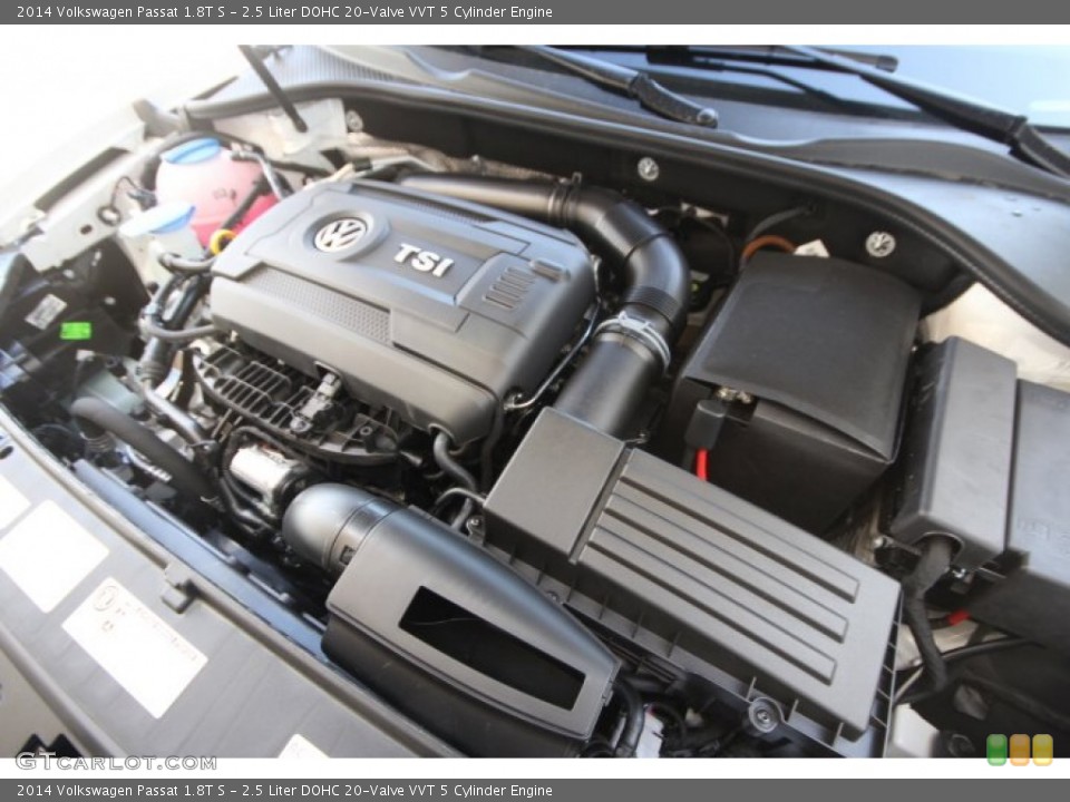2.5 Liter DOHC 20-Valve VVT 5 Cylinder 2014 Volkswagen Passat Engine