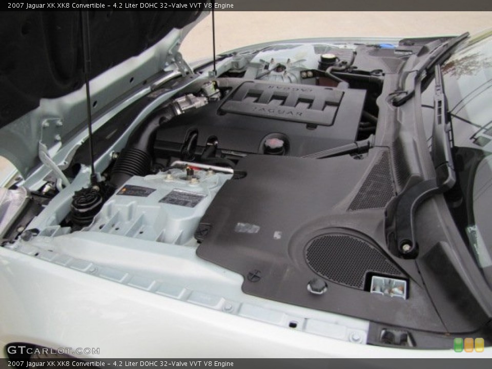4.2 Liter DOHC 32-Valve VVT V8 2007 Jaguar XK Engine