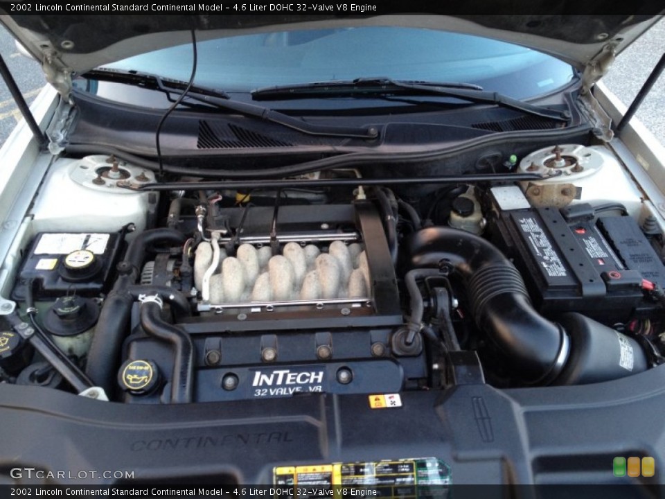 4.6 Liter DOHC 32-Valve V8 2002 Lincoln Continental Engine