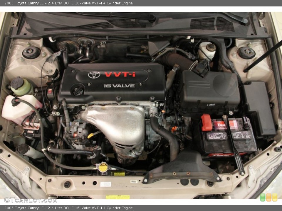 2.4 Liter DOHC 16-Valve VVT-i 4 Cylinder Engine for the 2005 Toyota Camry #89532553