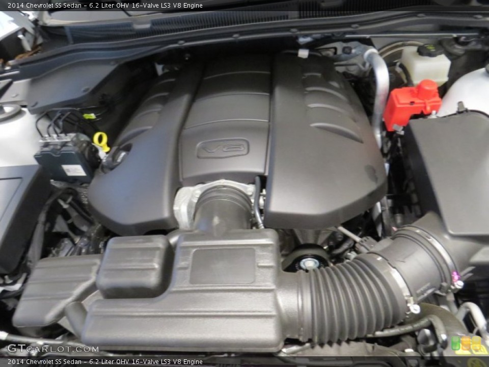 6.2 Liter OHV 16-Valve LS3 V8 2014 Chevrolet SS Engine
