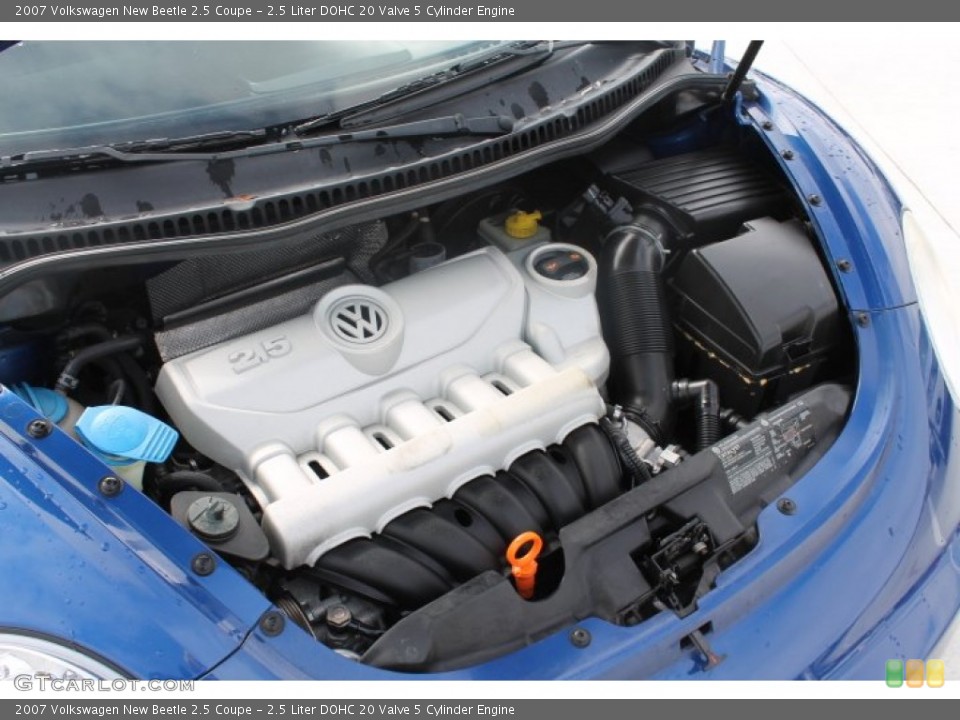 2.5 Liter DOHC 20 Valve 5 Cylinder Engine for the 2007 Volkswagen New Beetle #90590347
