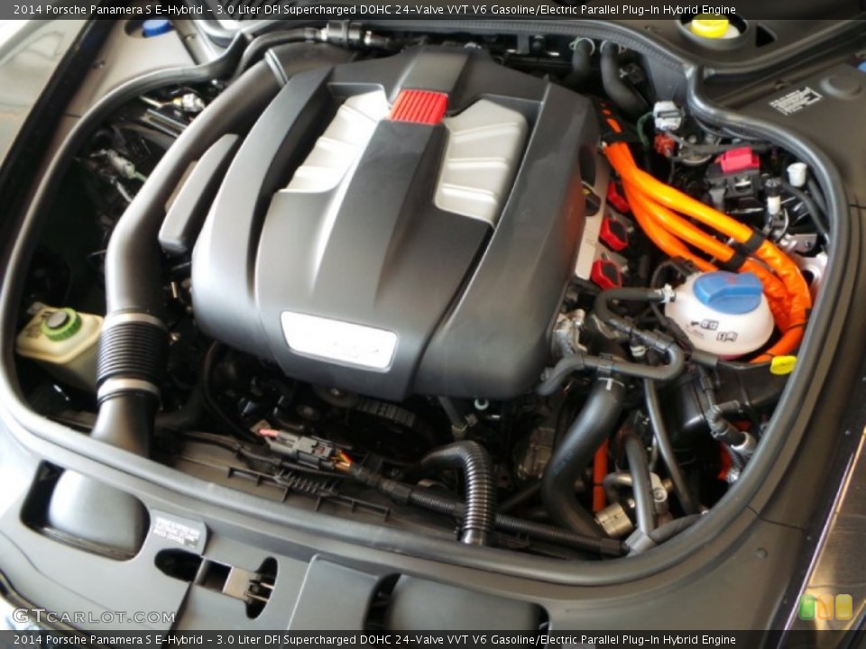 3.0 Liter DFI Supercharged DOHC 24-Valve VVT V6 Gasoline/Electric Parallel Plug-In Hybrid Engine for the 2014 Porsche Panamera #90841237