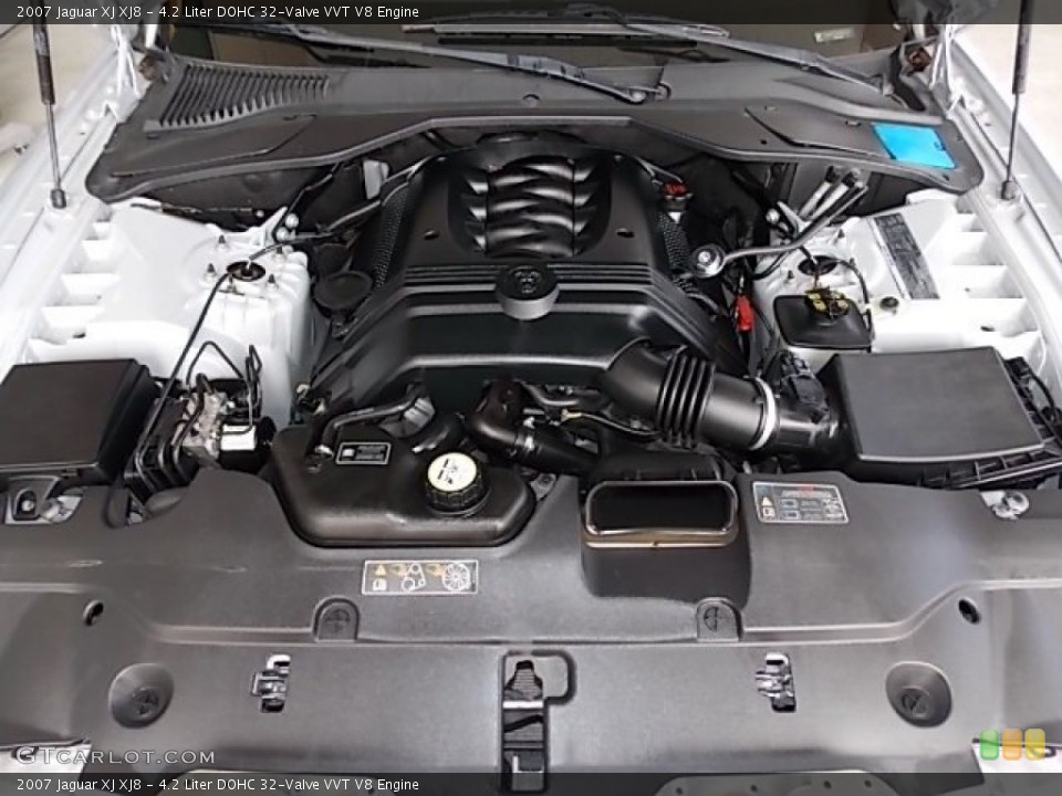 4.2 Liter DOHC 32-Valve VVT V8 Engine for the 2007 Jaguar XJ #91089862