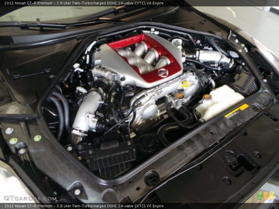 3.8 Liter Twin-Turbocharged DOHC 24-valve CVTCS V6 Engine for the 2013 Nissan GT-R #92474545