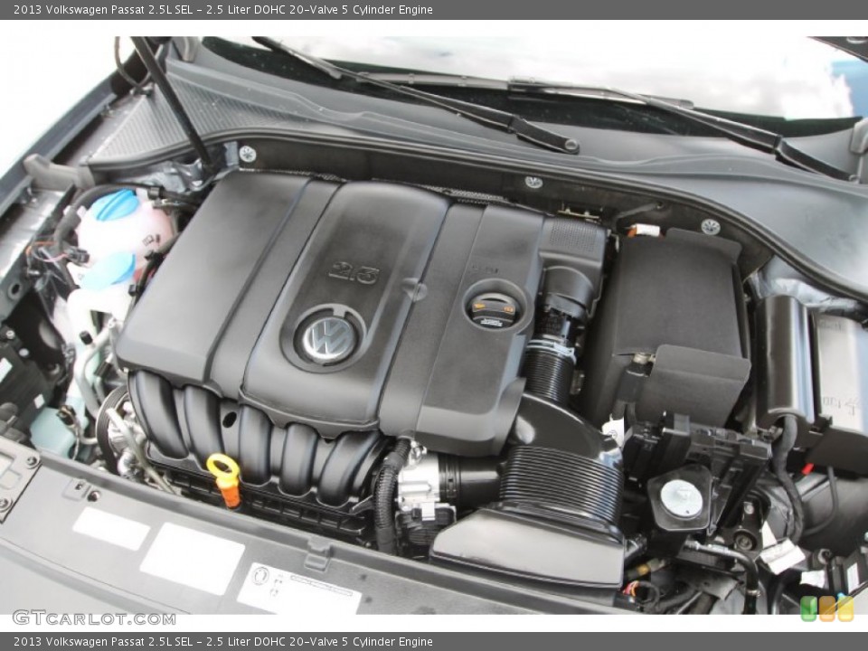 2.5 Liter DOHC 20-Valve 5 Cylinder Engine for the 2013 Volkswagen Passat #94194253