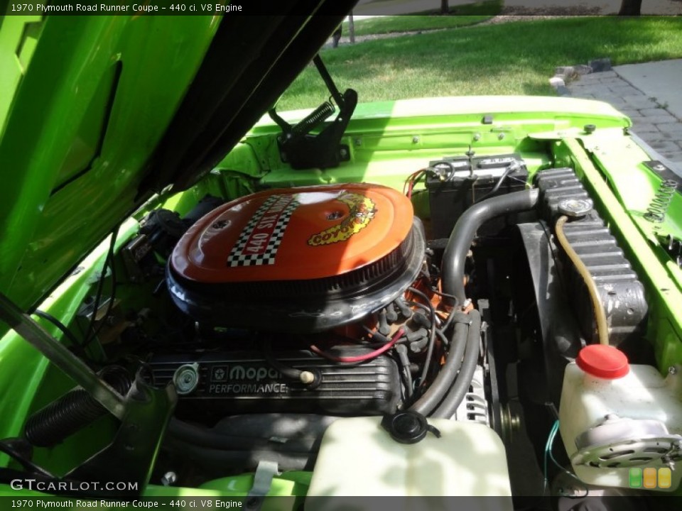 440 ci. V8 1970 Plymouth Road Runner Engine