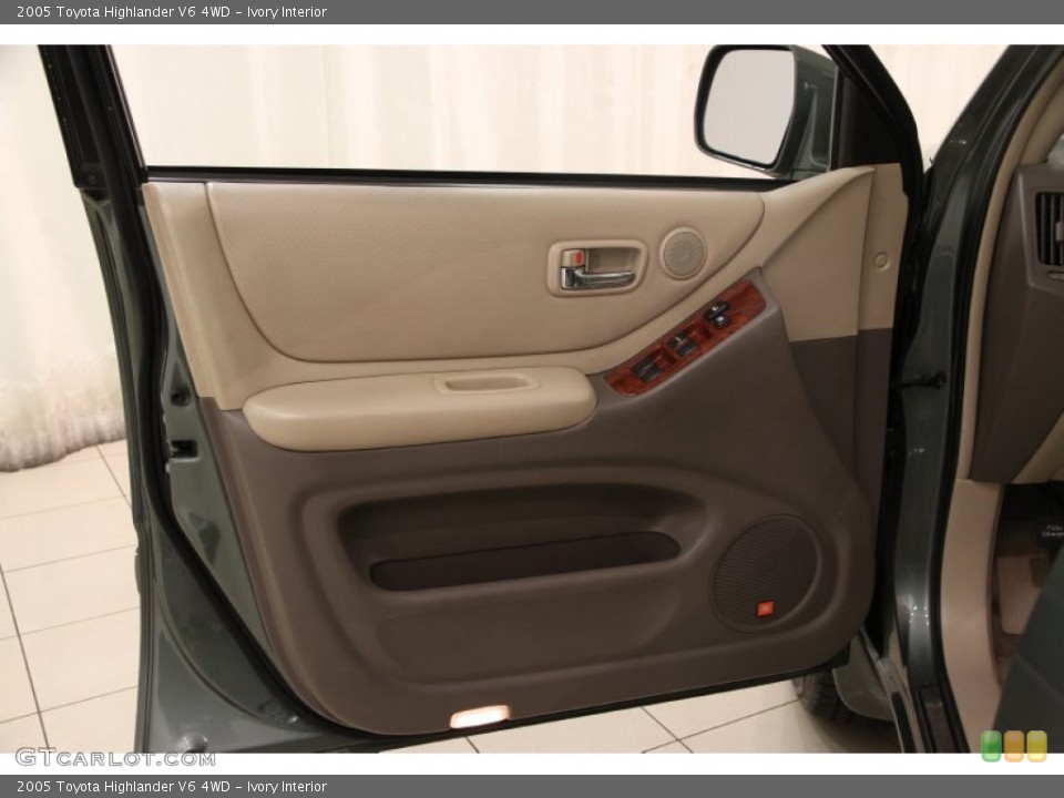 Ivory Interior Door Panel for the 2005 Toyota Highlander V6 4WD #100030727