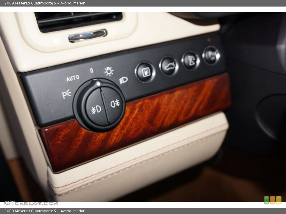 Avorio Interior Controls for the 2009 Maserati Quattroporte S #100299840