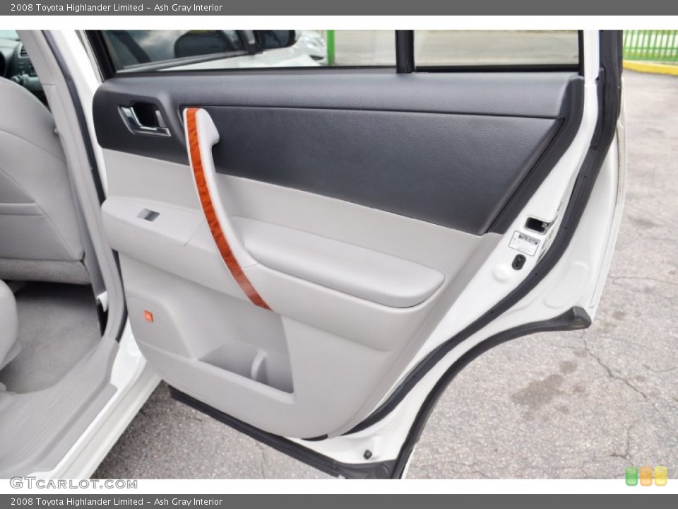 Ash Gray Interior Door Panel for the 2008 Toyota Highlander Limited #100367570
