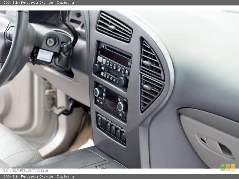 Light Gray Interior Controls for the 2004 Buick Rendezvous CXL #100375494