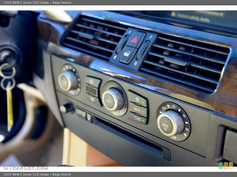 Beige Interior Controls for the 2004 BMW 5 Series 525i Sedan #100379460