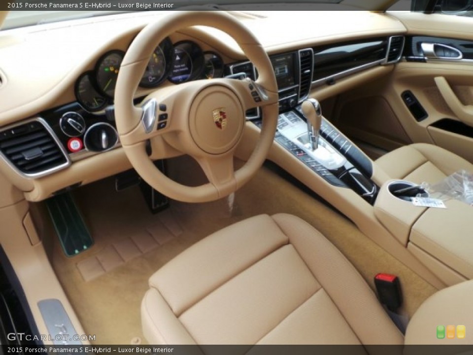 Luxor Beige Interior Prime Interior for the 2015 Porsche Panamera S E-Hybrid #100458527